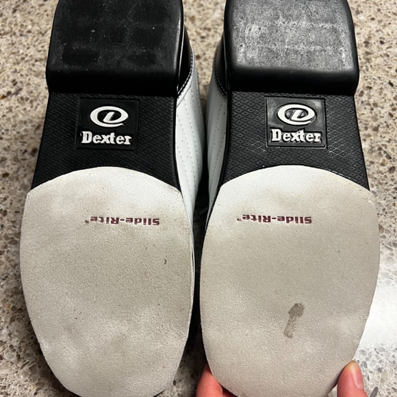 Dexter Bowling Shoes - Picture 2 of 4